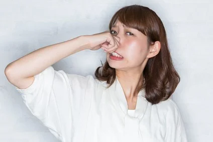 くしゃみが臭い